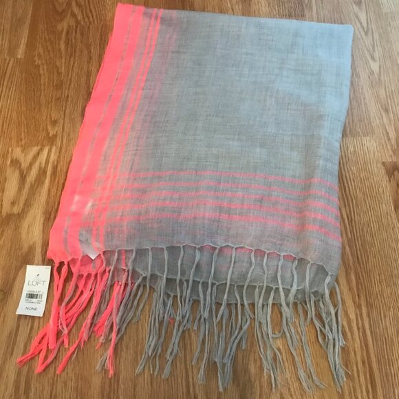 Ann Taylor LOFT Gray & Pink Lightweight Fringe Wool Scarf - Picture 1 of 7
